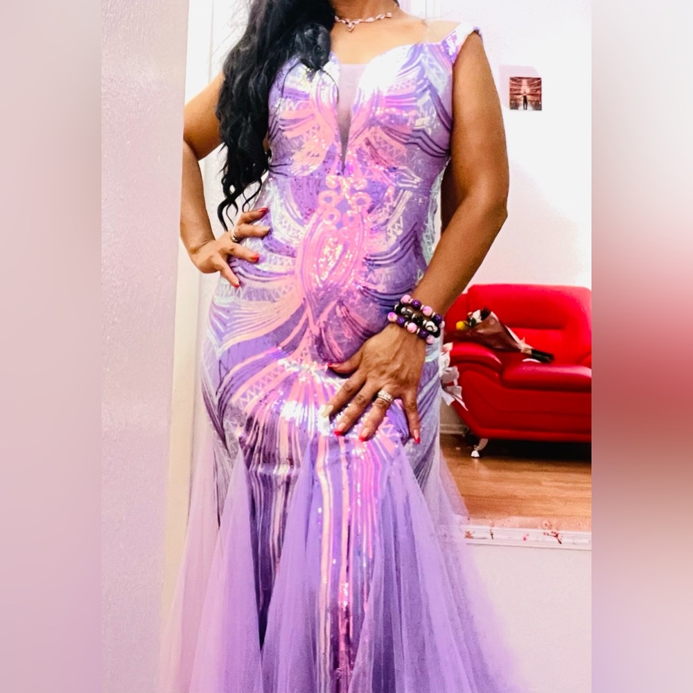 Elegant Purple Off-Shoulder Evening Gown - Picture 9 of 12